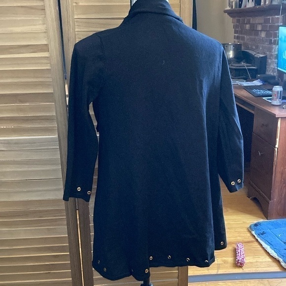 Chelsea& Theodore black unique with rivets sweater GUC size small - Picture 2 of 4